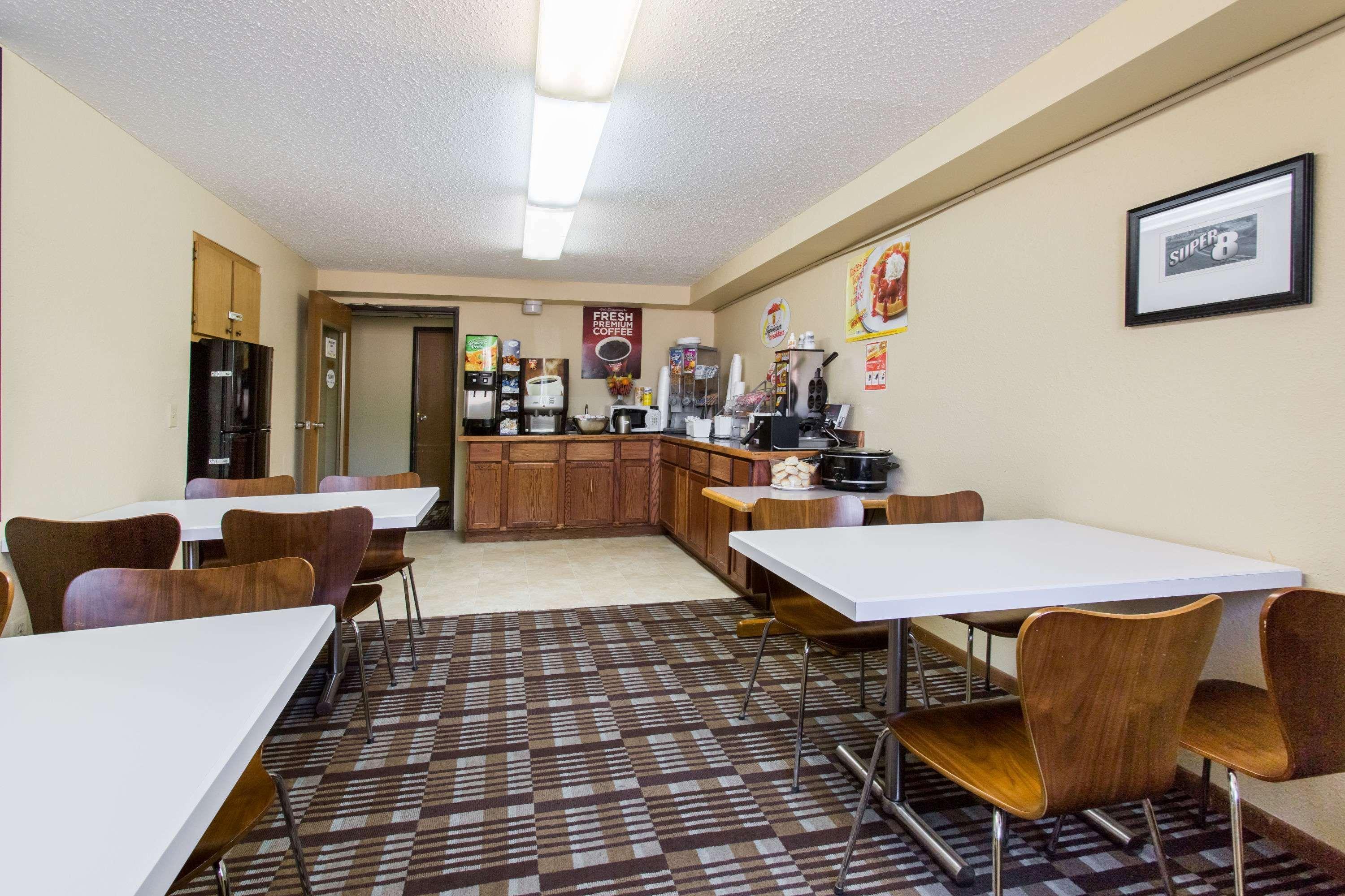 Super 8 By Wyndham Chadron Ne Ξενοδοχείο Εξωτερικό φωτογραφία