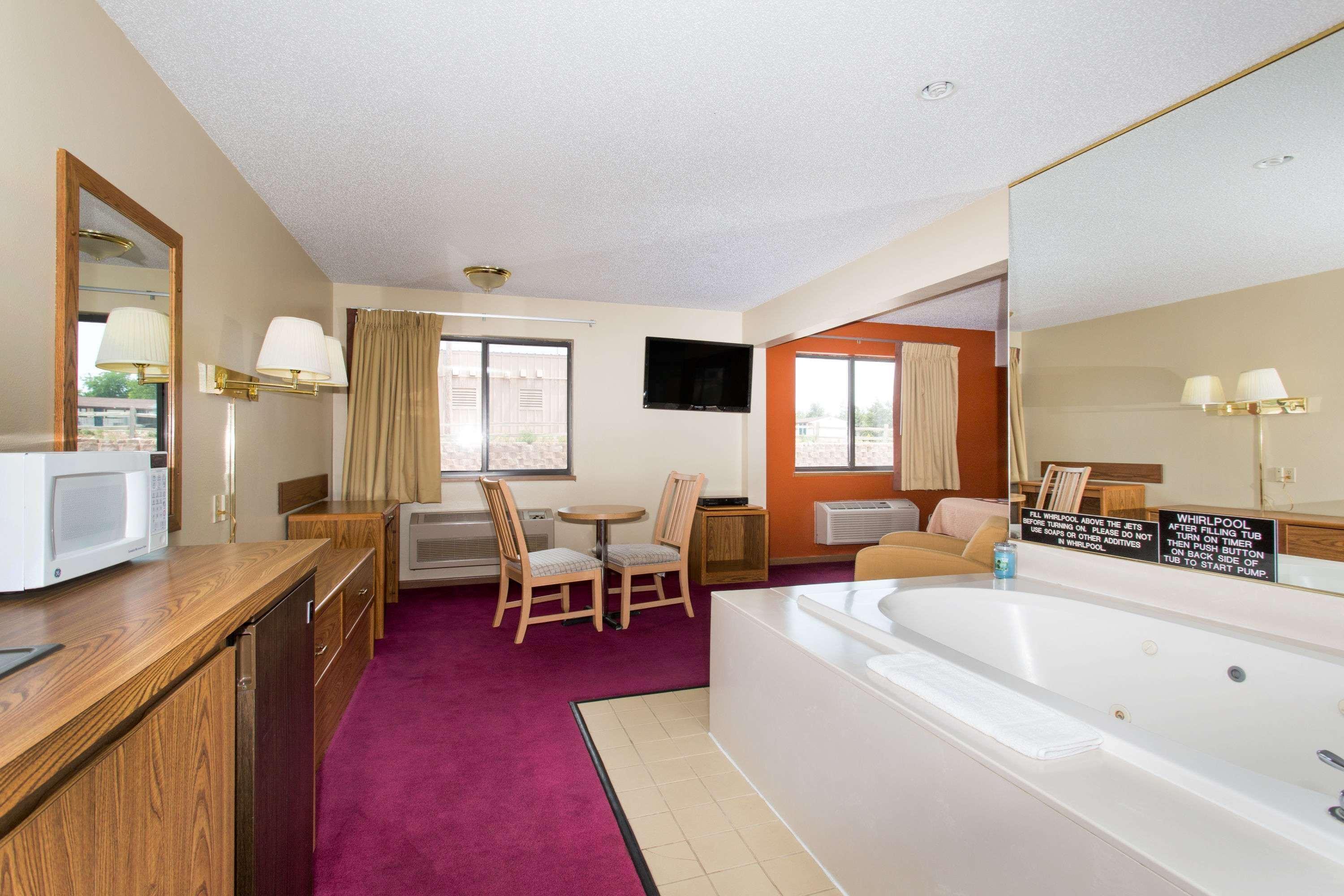 Super 8 By Wyndham Chadron Ne Ξενοδοχείο Εξωτερικό φωτογραφία