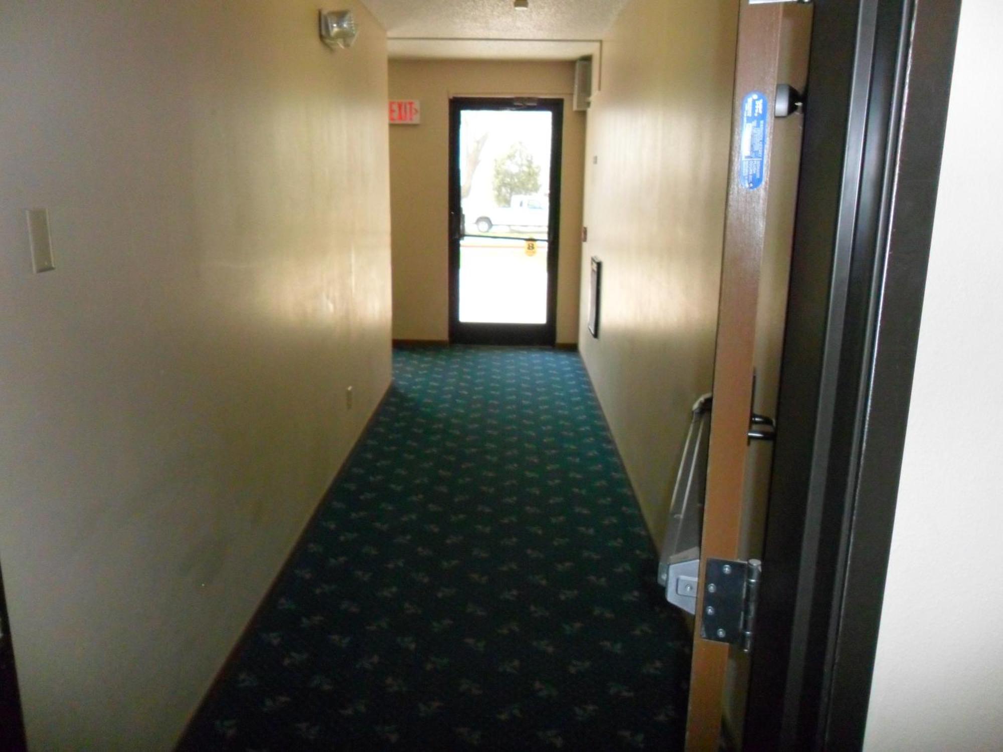 Super 8 By Wyndham Chadron Ne Ξενοδοχείο Εξωτερικό φωτογραφία