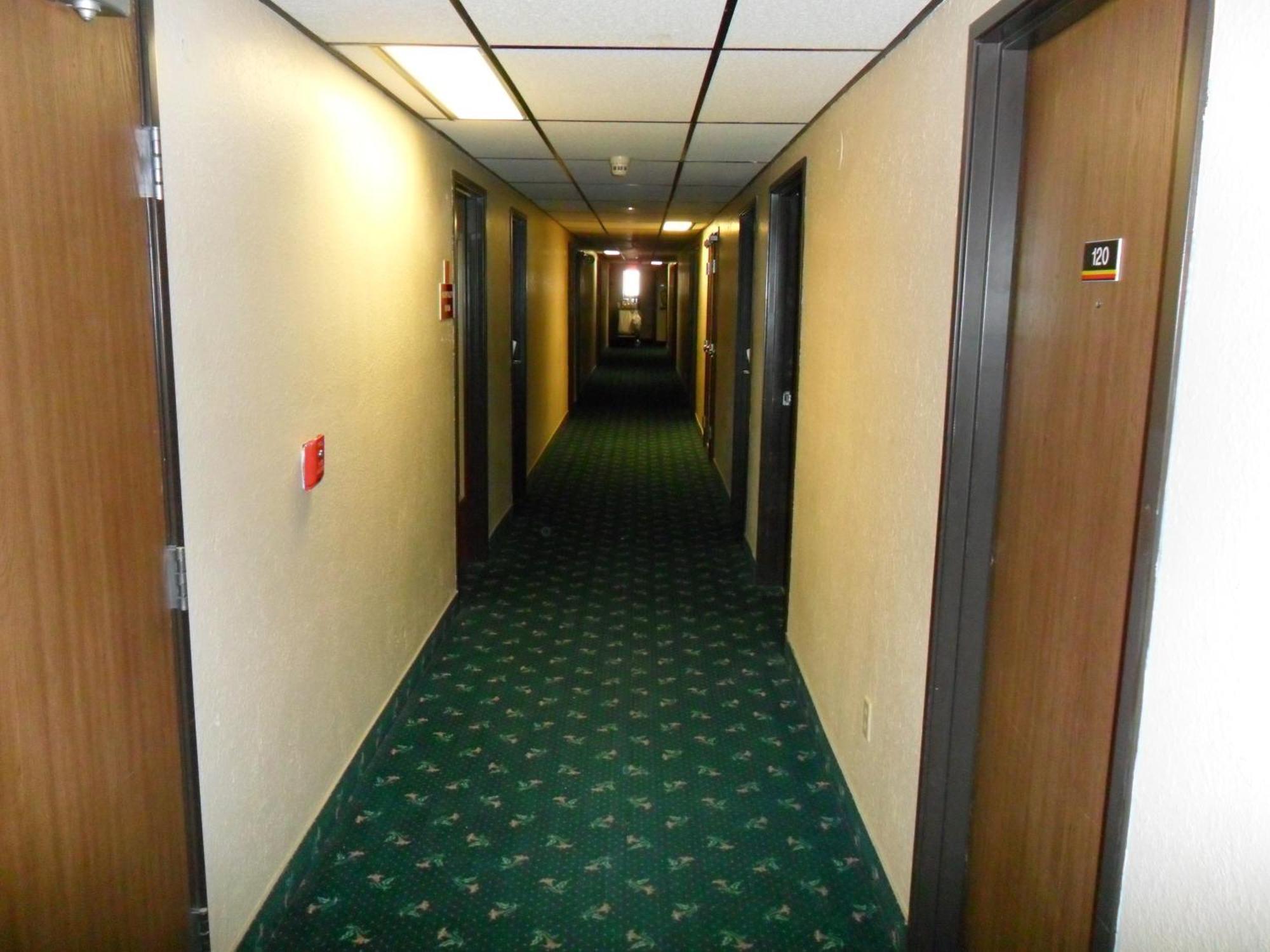 Super 8 By Wyndham Chadron Ne Ξενοδοχείο Εξωτερικό φωτογραφία