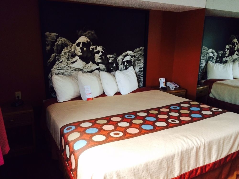 Super 8 By Wyndham Chadron Ne Ξενοδοχείο Εξωτερικό φωτογραφία